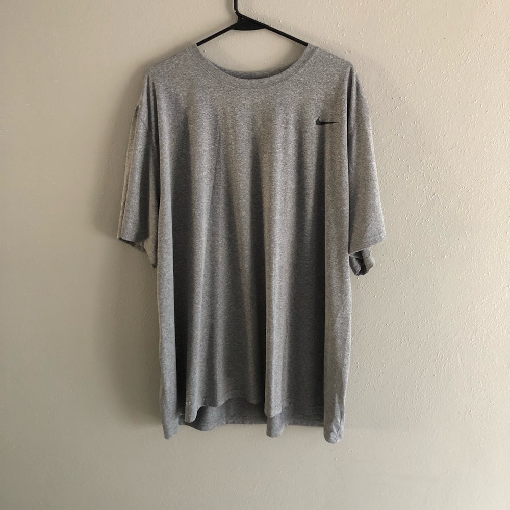 Nike Men's Heather Gray Short Sleeve Tee